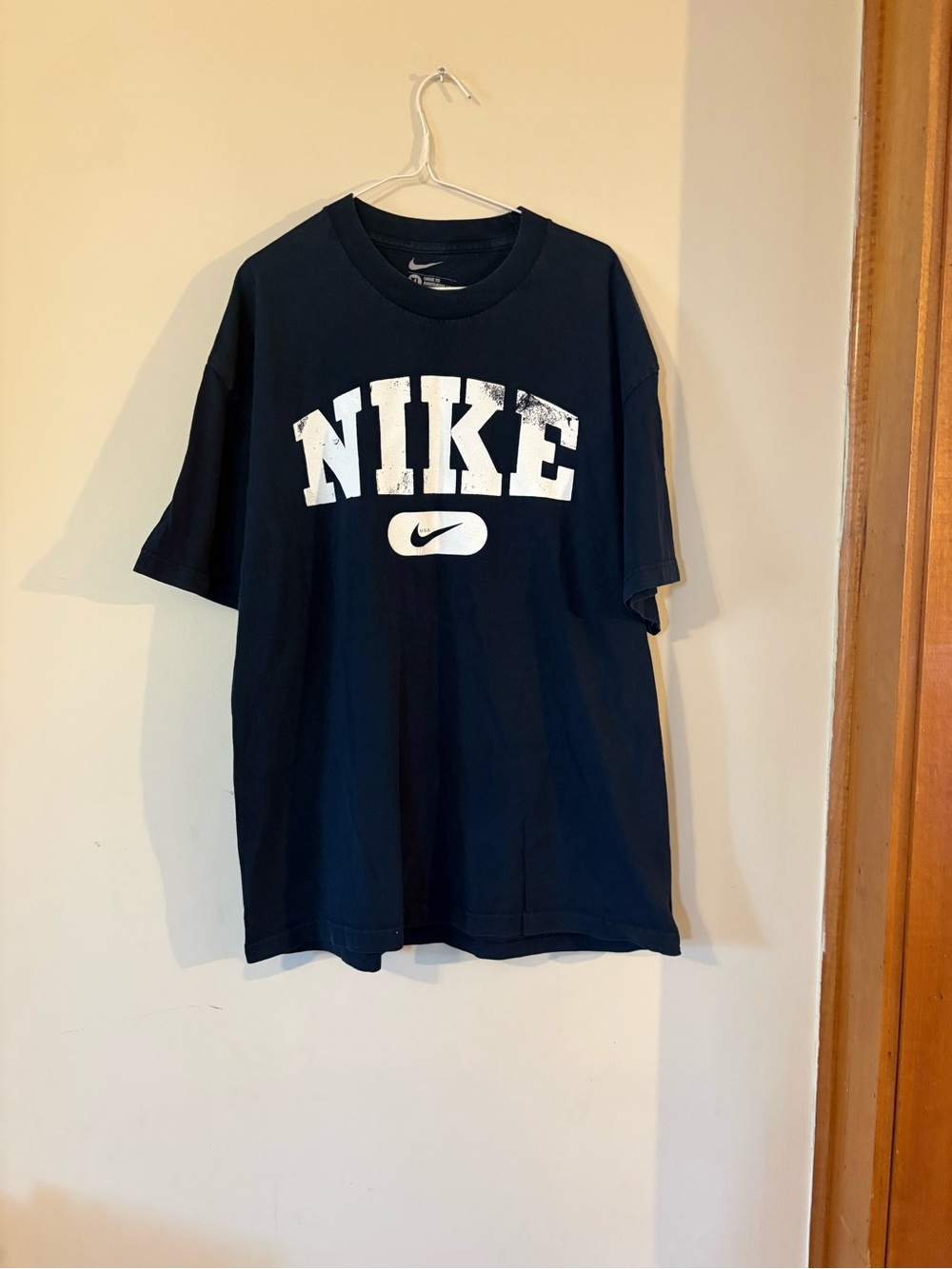 Vintage Nike Men's Navy Logo T-Shirt XL